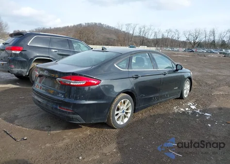2019 Ford Fusion Hybrid Se z USA, uszkodzony, nr VIN 3FA6P0LU7KR195656